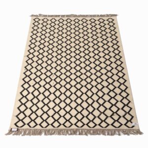 pakistani geometric kilim (5x7 feet) in cream & black
